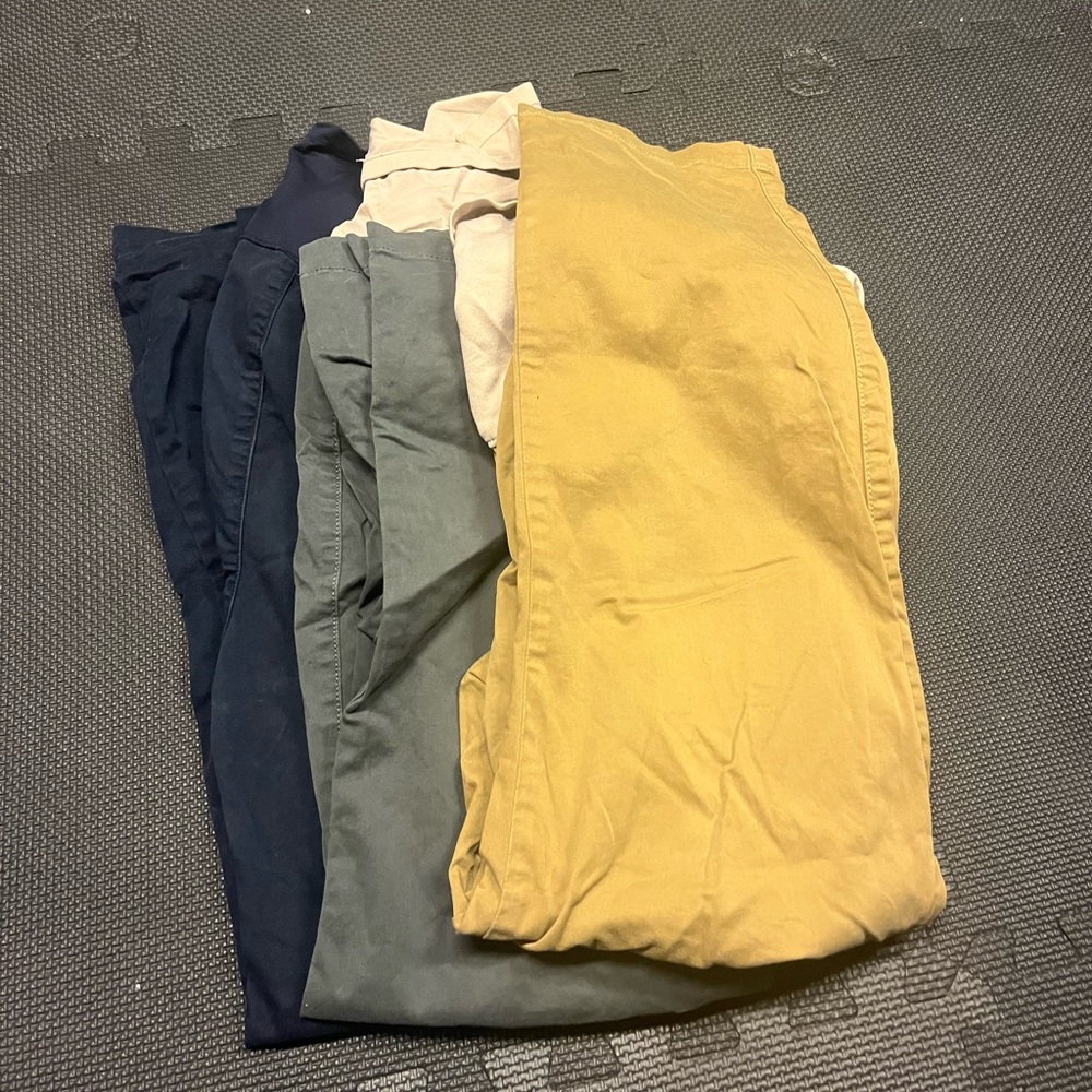 Gap maternity work pants (3)